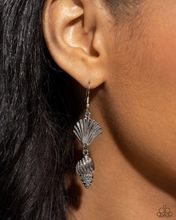 Load image into Gallery viewer, Paparazzi Jewelry SHELL, I Was In the Area - Silver