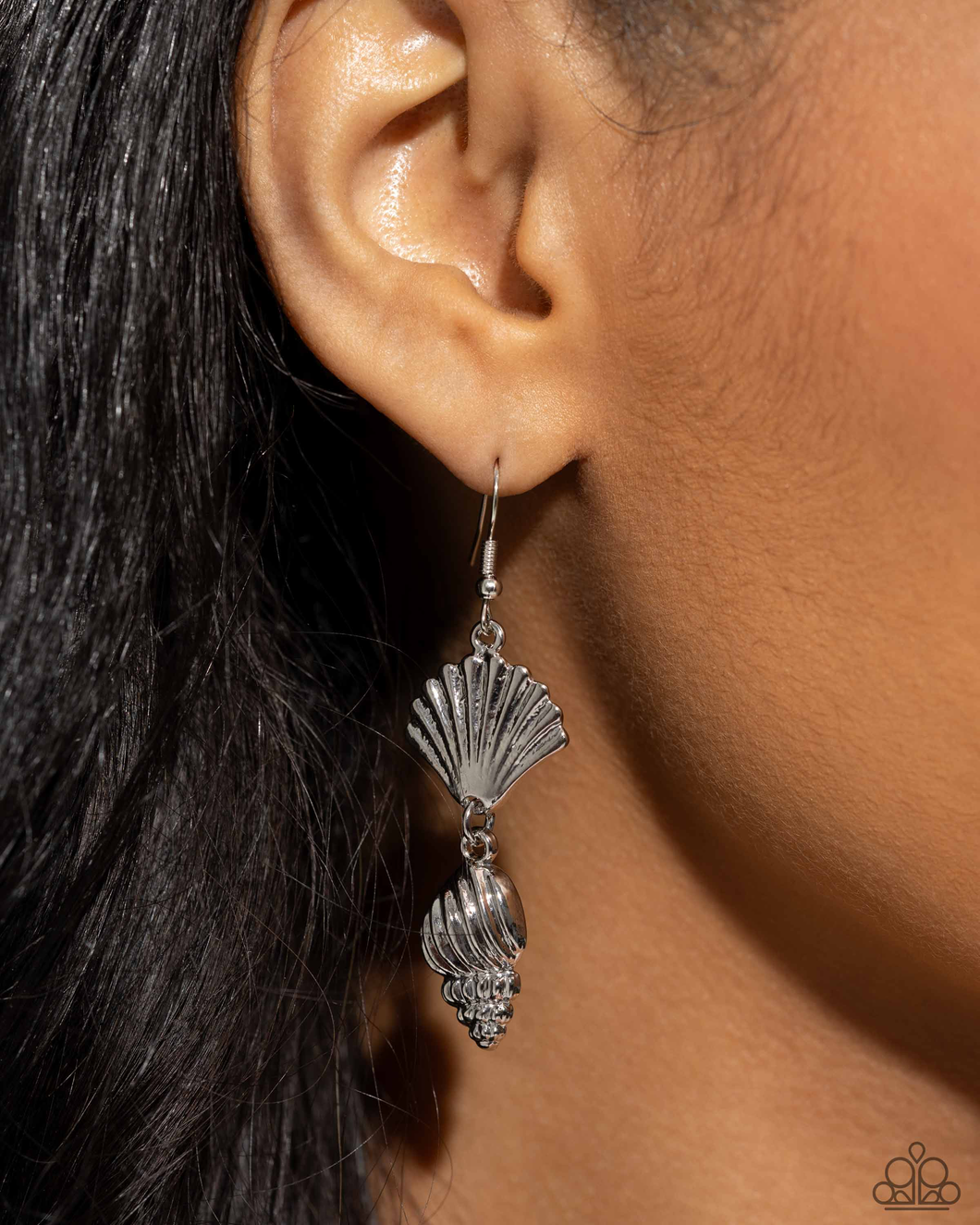 Paparazzi Jewelry SHELL, I Was In the Area - Silver