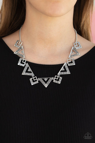 Paparazzi Jewelry Necklace Giza Goals - Silver