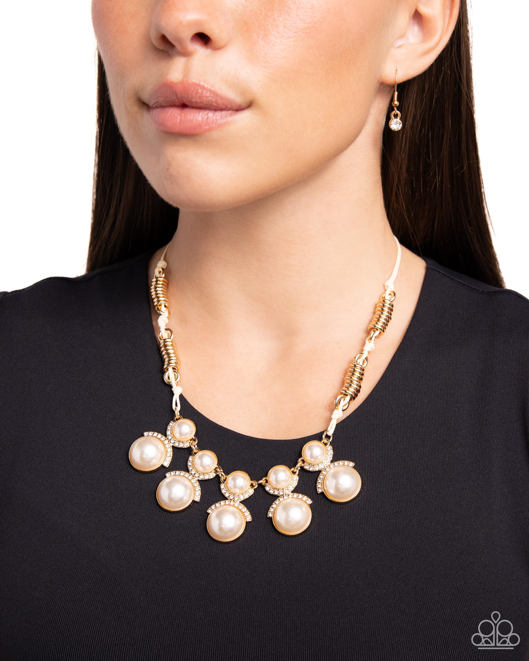 Paparazzi Jewelry Necklace Coil Charisma - Gold