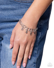 Load image into Gallery viewer, Paparazzi Jewelry Bracelet Hopeful Hero