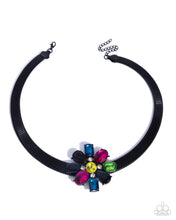 Load image into Gallery viewer, Paparazzi Jewelry Necklace Forward Florals