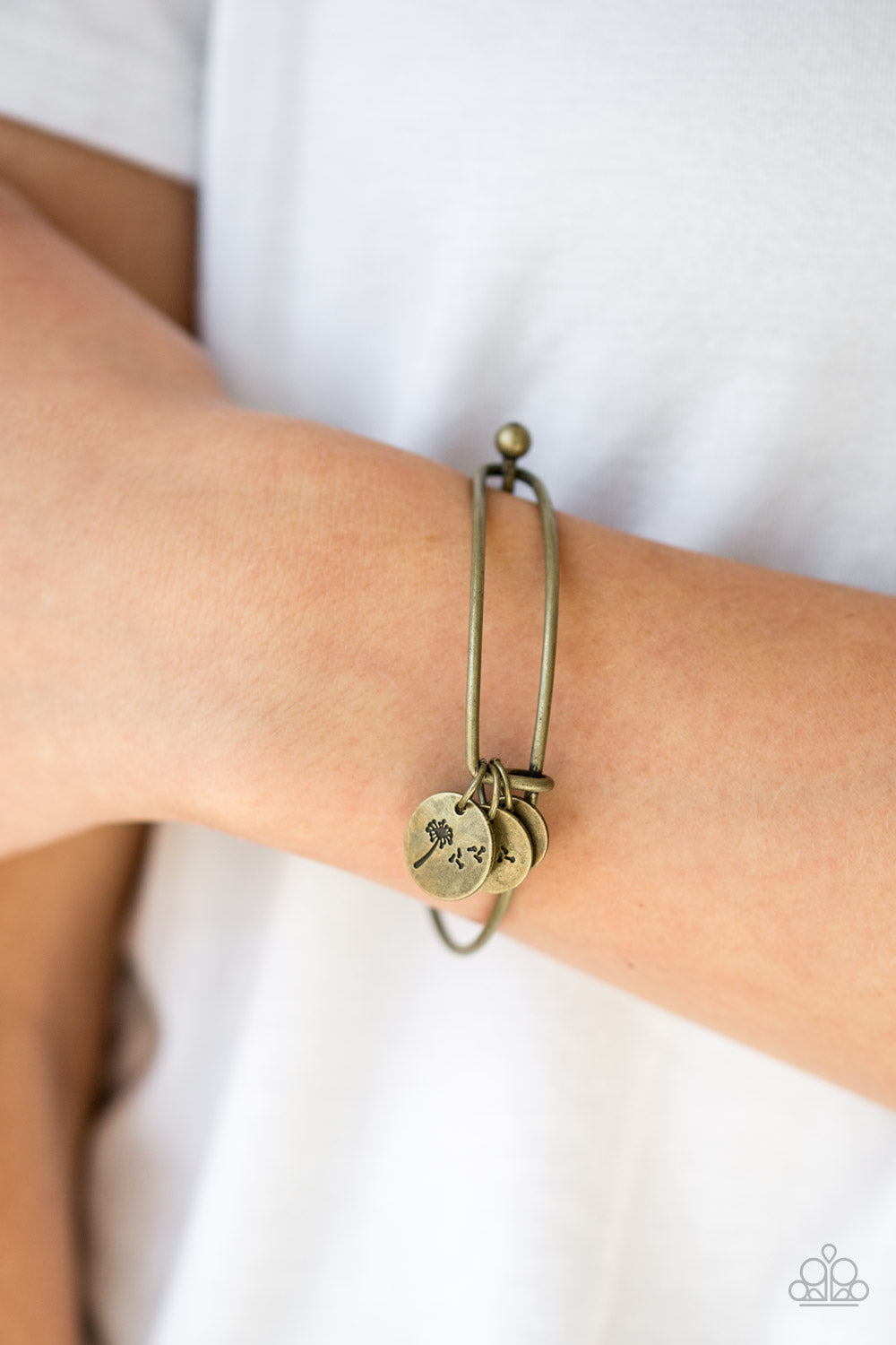Paparazzi Jewelry Bracelet Dreamy Dandelions - Brass