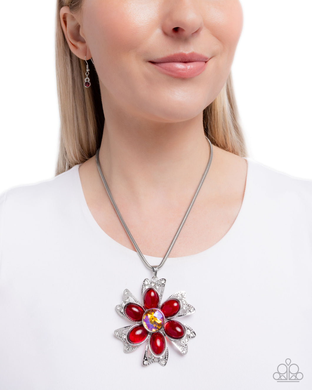 Paparazzi Jewelry Necklace Floral Figurehead