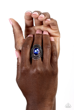 Load image into Gallery viewer, Paparazzi Jewelry Ring Entrancing Edge - Blue