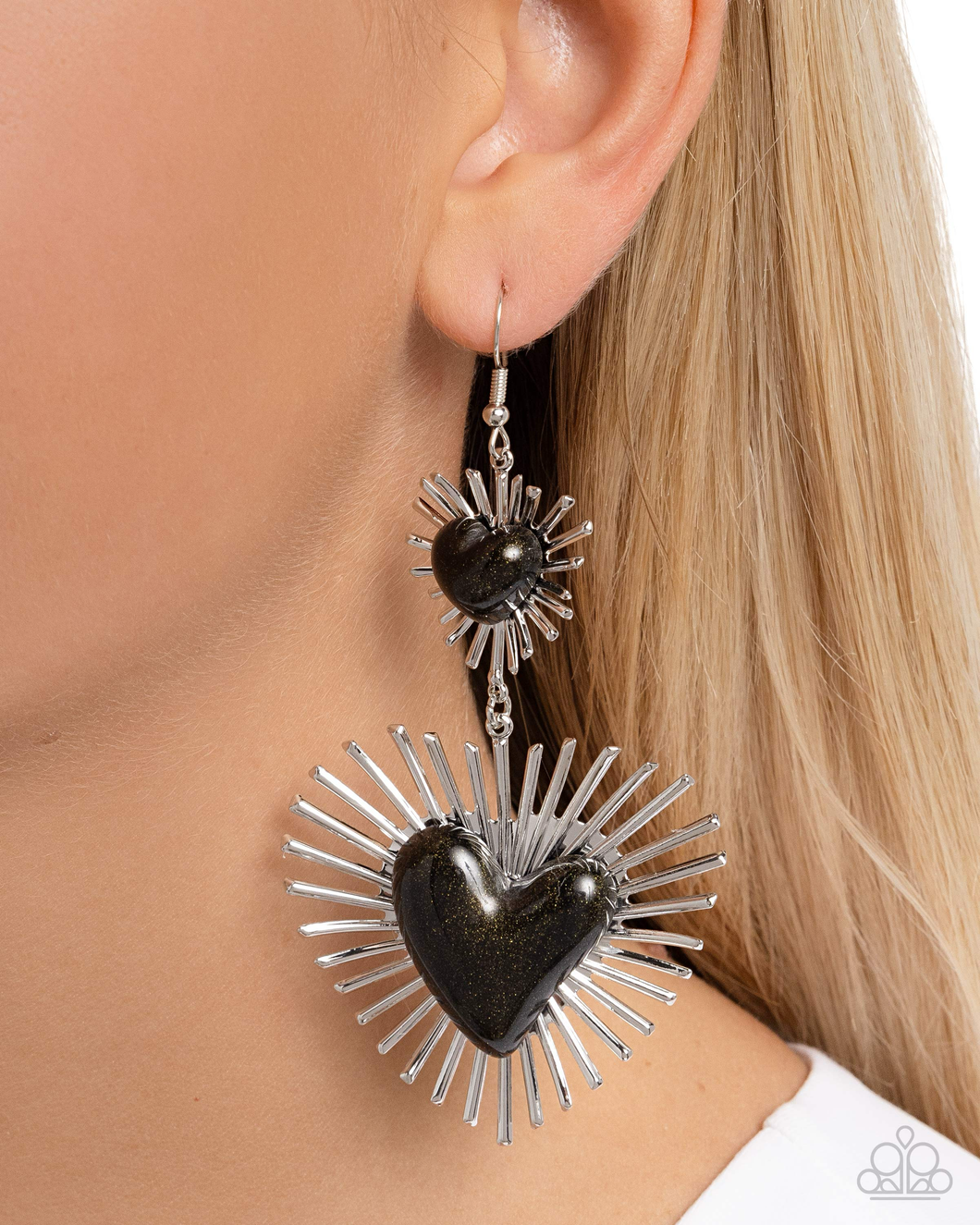 Paparazzi Jewelry Earrings Sunburst Sweethearts - Black