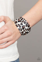 Load image into Gallery viewer, Paparazzi Jewelry Bracelet Hey GRRirl