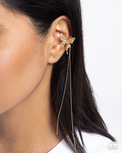 Load image into Gallery viewer, Paparazzi Jewelry Earrings Take Flight - Gold