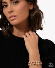Load image into Gallery viewer, Paparazzi Jewelry Bracelet Chic Clover