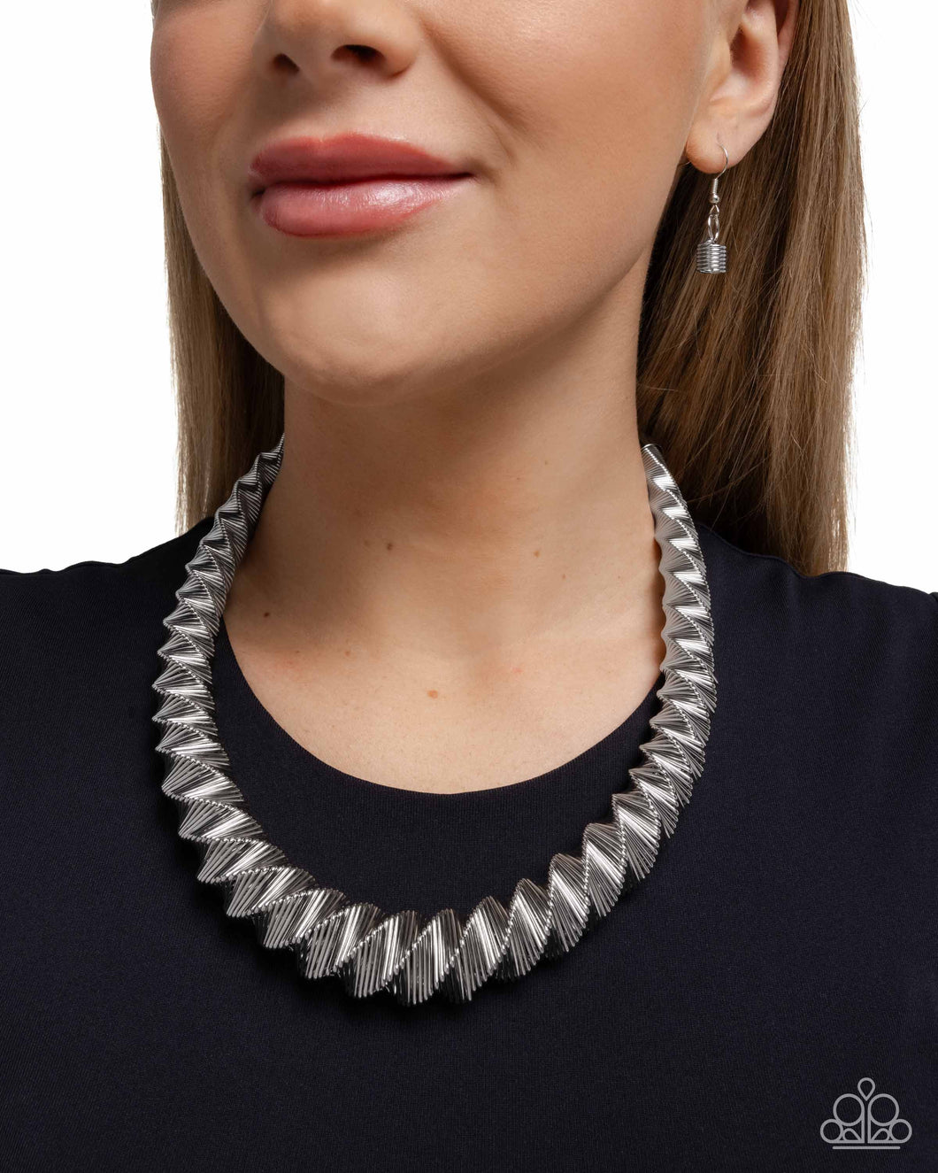 Paparazzi Jewelry Necklace Candescent Coils - Silver