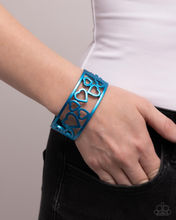 Load image into Gallery viewer, Paparazzi Jewelry Bracelet Steal Your Heart/Valentines View -Blue