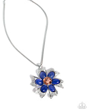 Load image into Gallery viewer, Paparazzi Jewelry Necklace Floral Figurehead
