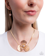 Load image into Gallery viewer, Paparazzi Jewelry Necklace Valiantly Verdant