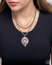 Load image into Gallery viewer, Paparazzi Jewelry Fashion Fix Fiercely 5th Avenue