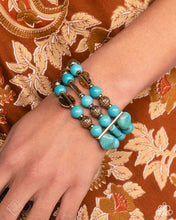 Load image into Gallery viewer, Paparazzi Jewelry Fashion Fix Simply Santa Fe