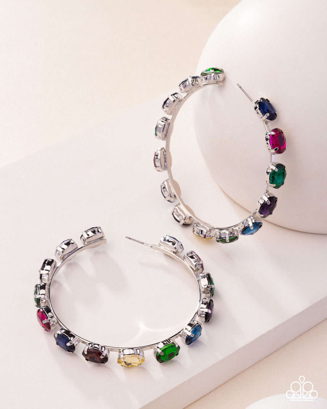 Paparazzi Jewelry Earrings Grand Finale Glitz