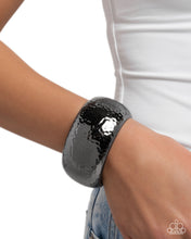 Load image into Gallery viewer, Paparazzi Jewelry Bracelet Hammered Hassle - Black