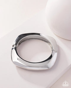 Paparazzi Jewelry Bracelet Rounded Reflection - Silver