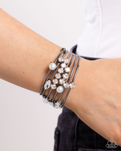 Load image into Gallery viewer, Paparazzi Jewelry Bracelet Showtime Sparkle