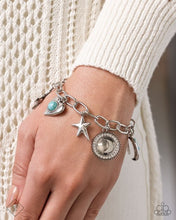 Load image into Gallery viewer, Paparazzi Jewelry Fashion Fix Simply Santa Fe
