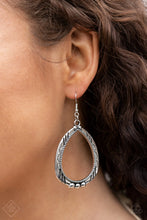 Load image into Gallery viewer, Paparazzi Jewelry Necklace Evolution