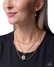 Load image into Gallery viewer, Paparazzi Jewelry Necklace Captivating Construction -Gold