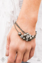 Load image into Gallery viewer, Paparazzi Jewelry Necklace Metro Mantra