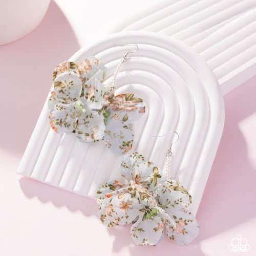 Paparazzi Jewelry Earrings Flourishing Fantasia