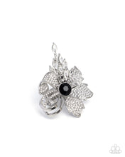 Load image into Gallery viewer, Paparazzi Jewelry Ring Blooming Broadcast - Black