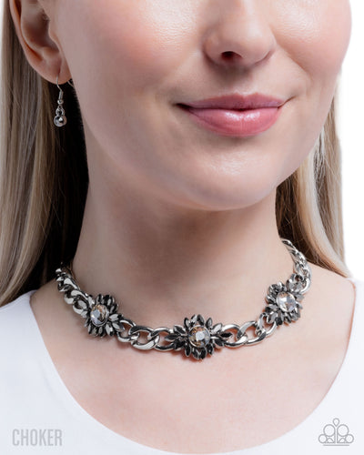 Paparazzi Jewelry Necklace Industrial Intro - Silver