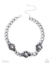Load image into Gallery viewer, Paparazzi Jewelry Necklace Industrial Intro - Silver
