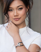Load image into Gallery viewer, Paparazzi Jewelry Bracelet Sense of Grace