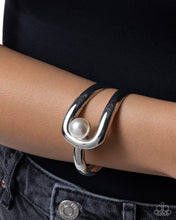 Load image into Gallery viewer, Paparazzi Jewelry Bracelet Sense of Grace