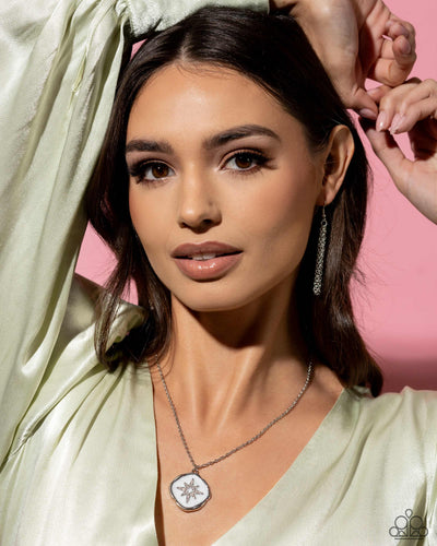 Paparazzi Jewelry Necklace Soaring Stars - White