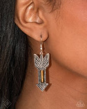 Load image into Gallery viewer, Paparazzi Jewelry Fashion Fix Simply Santa Fe