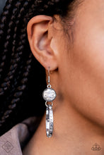 Load image into Gallery viewer, Paparazzi Fashion Fix Magnificent Musings