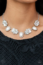 Load image into Gallery viewer, Paparazzi Jewelry Fashion Fix Fiercely 5th Avenue