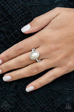 Load image into Gallery viewer, Paparazzi Jewelry Fashion Fix Fiercely 5th Avenue
