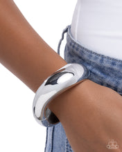 Load image into Gallery viewer, Paparazzi Jewelry Bracelet Fearless Fame
