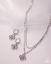 Load image into Gallery viewer, Paparazzi Jewelry Necklace Feminine Flower - White