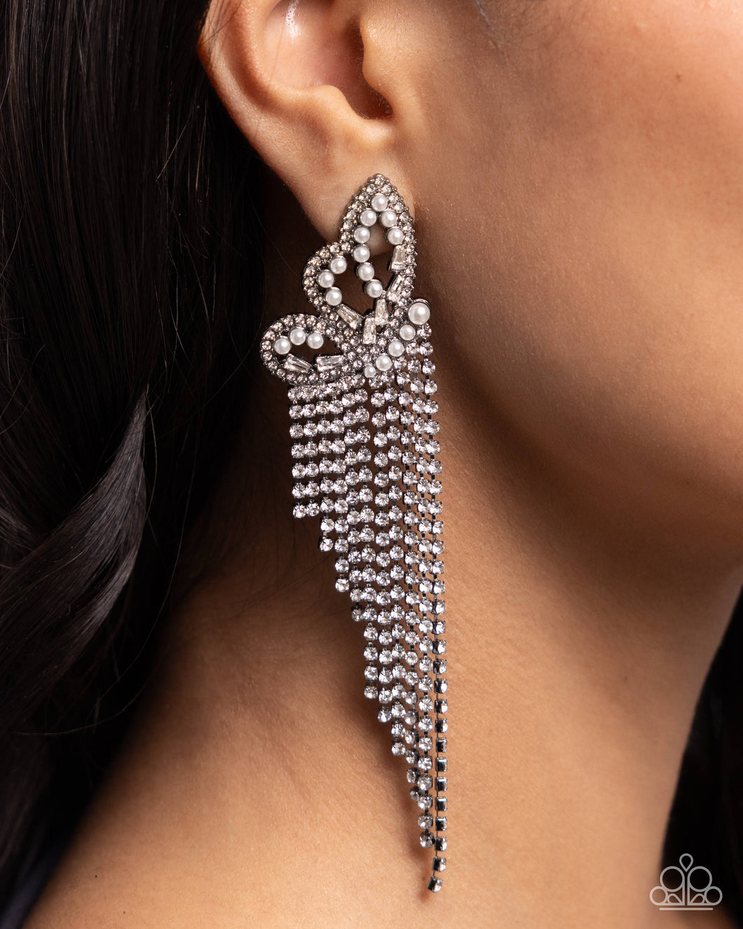 Paparazzi Jewelry Earrings Aerial Accent