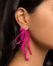 Load image into Gallery viewer, Paparazzi Jewelry Earrings Trendy Tapestry - Pink