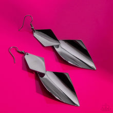 Load image into Gallery viewer, Paparazzi Jewelry Earrings Skillfully Sheared