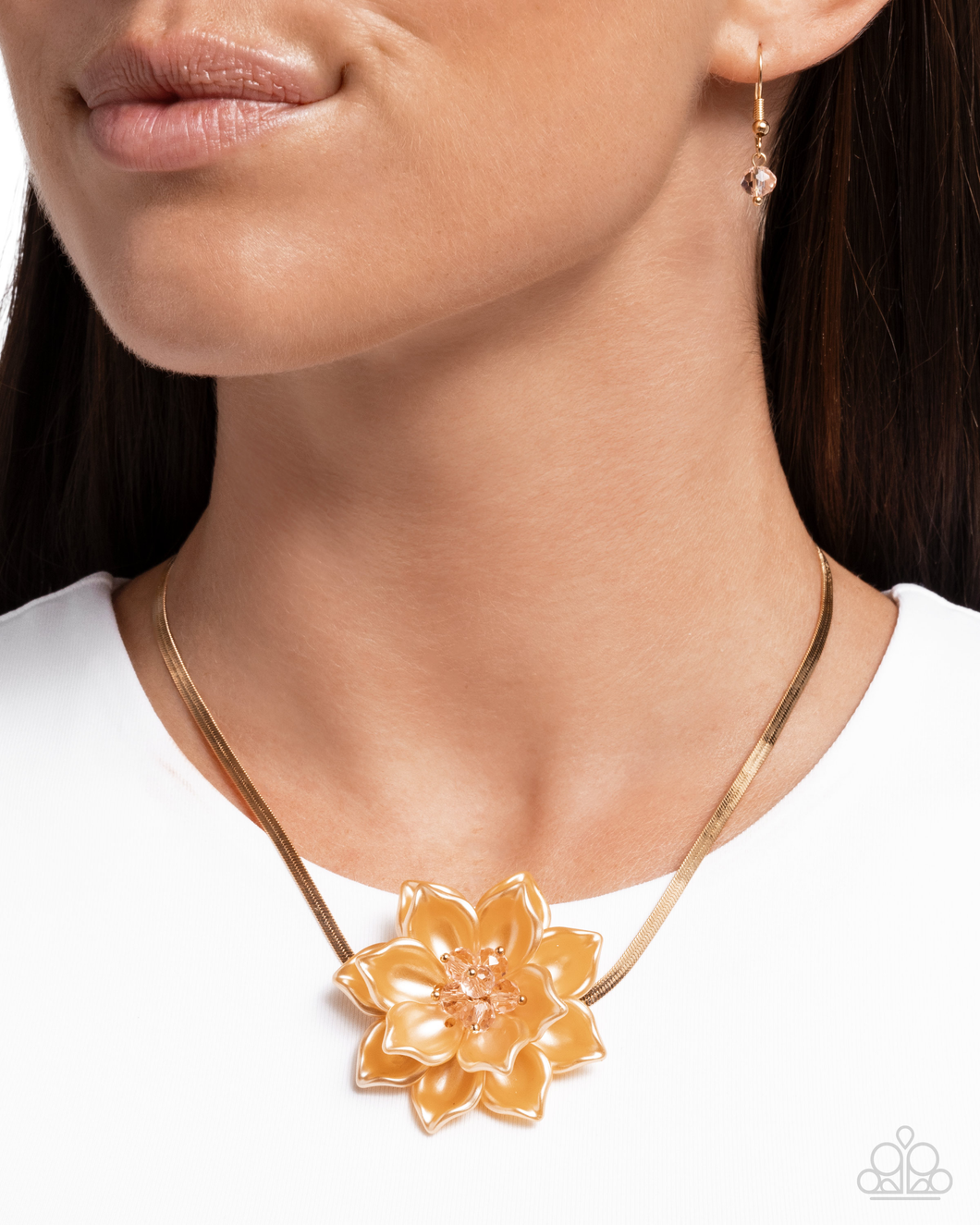 Paparazzi Jewelry Necklace Banquet Blossom - Yellow
