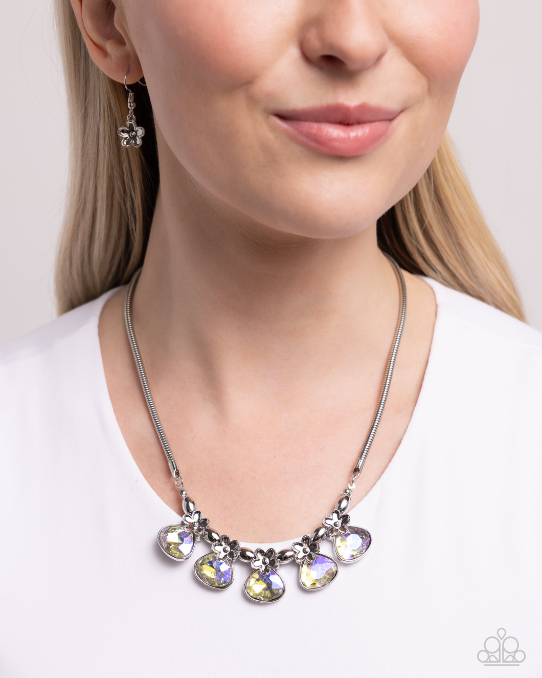 Paparazzi Jewelry Necklace Teardrop Tribute - Yellow