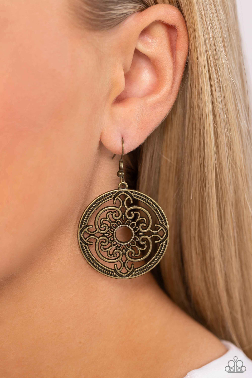 Paparazzi Jewelry Earrings Man-dala Meditation - Brass