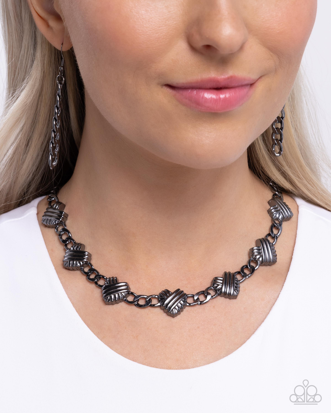 Paparazzi Jewelry Necklace Mingling Medley - Black