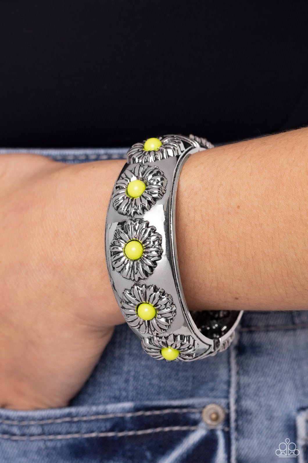 Paparazzi Jewelry Bracelet Taking FLORAL