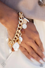 Load image into Gallery viewer, Paparazzi Jewelry Necklace Now SEA Here/Gold