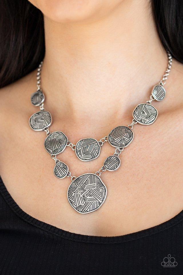 Paparazzi Jewelry Necklace Metallic Patchwork - Silver